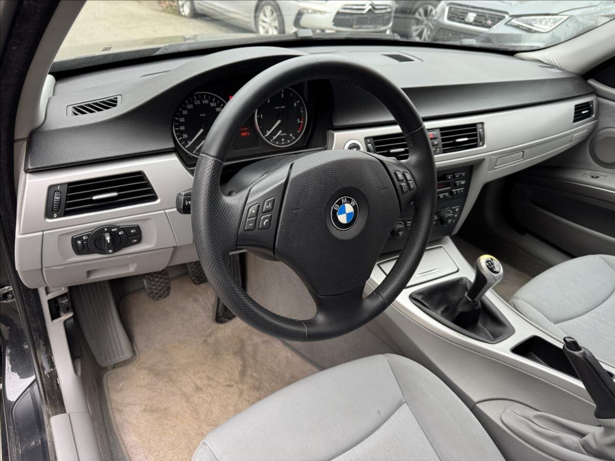 BMW Řada 3 Kombi 2,0 l 120 kw