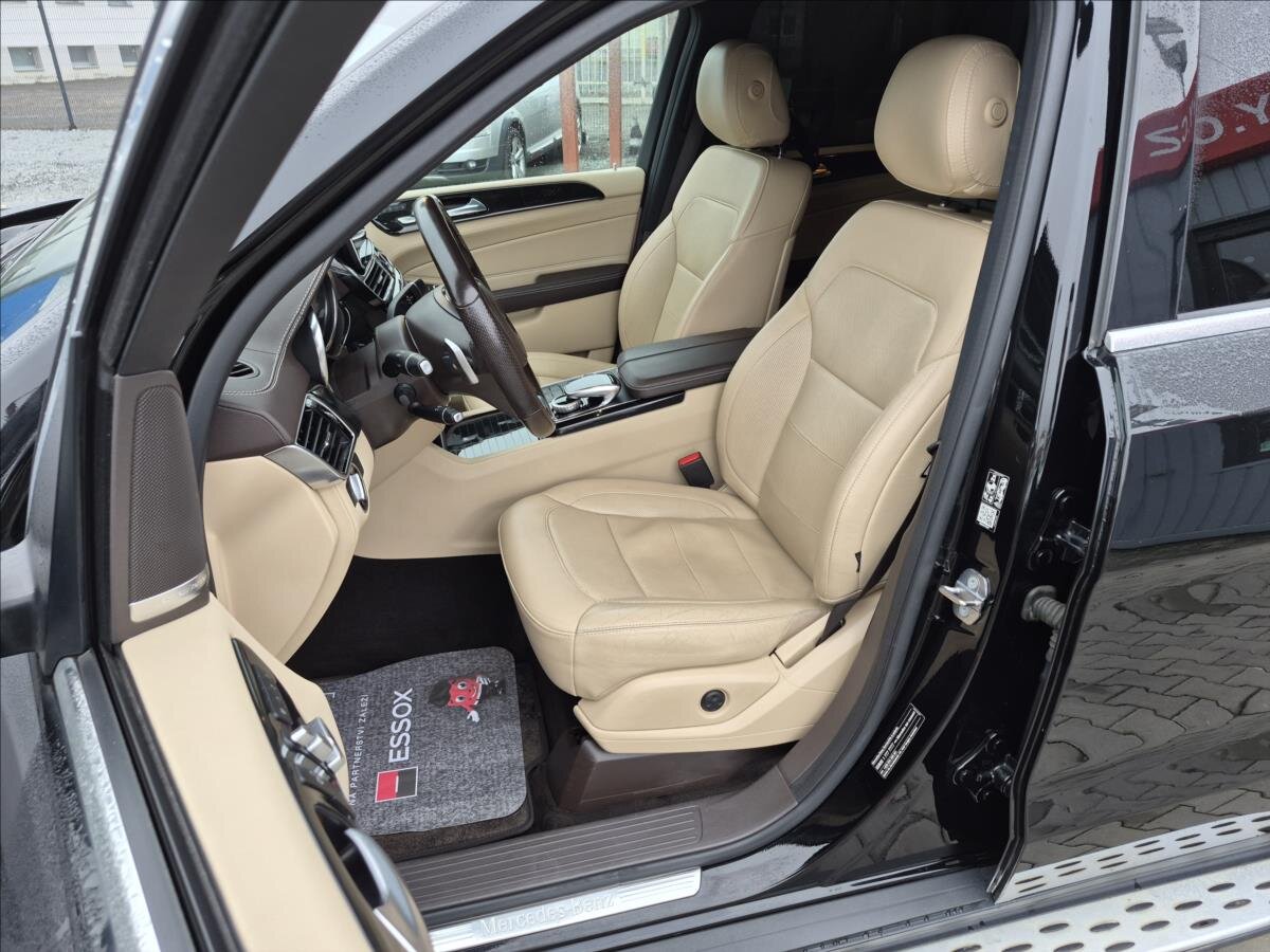 Mercedes-Benz GLS SUV / Terénní 3,0 l 190 kw