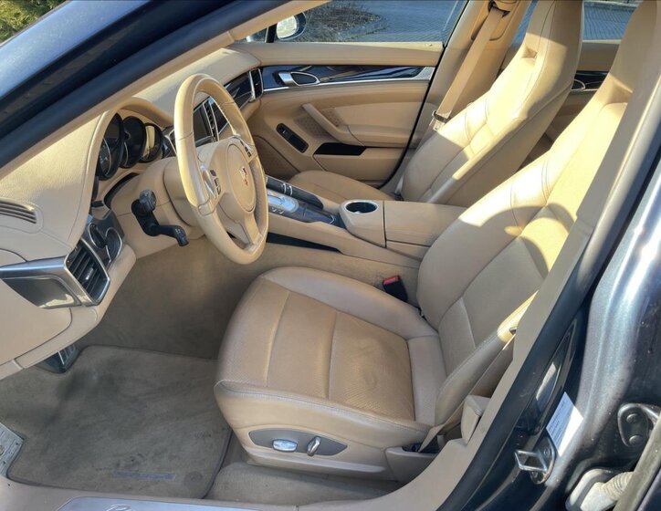 Porsche Panamera Hatchback 3,6 l 220 kw