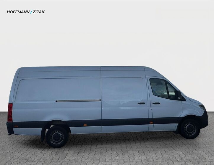 Mercedes-Benz Sprinter 4