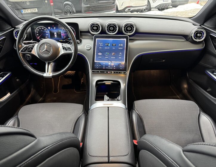 Mercedes-Benz Třídy C Sedan 2,0 l 147 kw