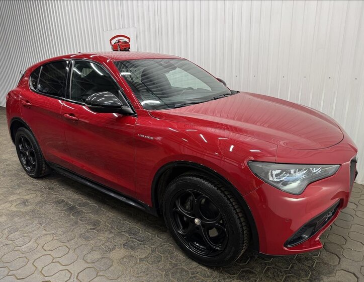 Alfa Romeo Stelvio SUV / Terénní 2,1 l 154 kw