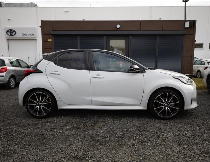 Toyota Yaris Hatchback 1,5 l 68 kw