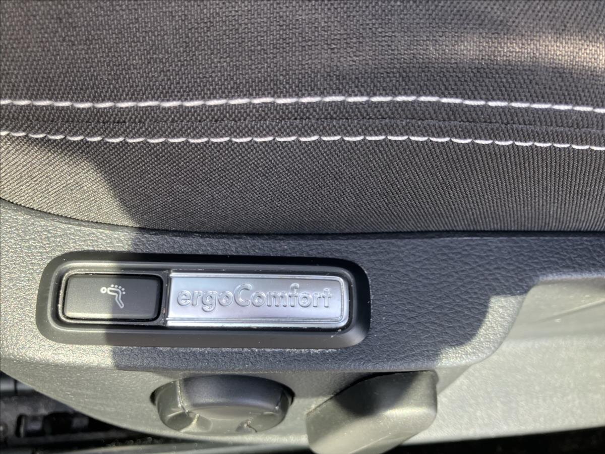 Volkswagen Passat Kombi 2,0 l 110 kw