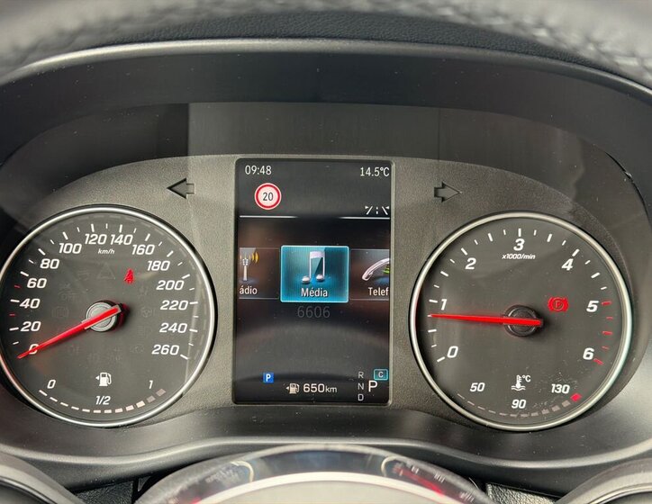 Mercedes-Benz Vito Skříň 2,0 l 140 kw