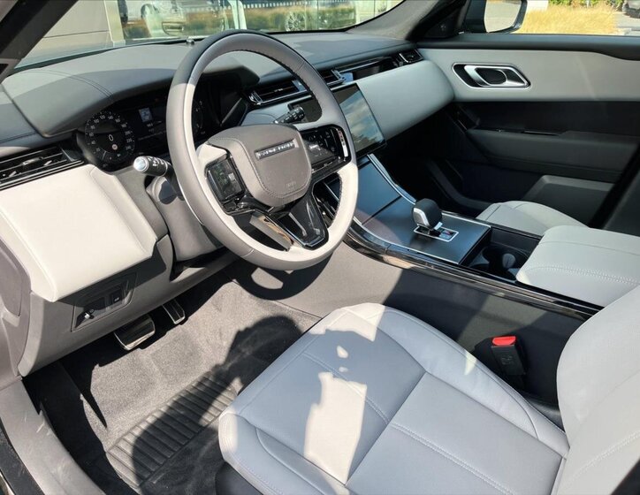 Land Rover Range Rover Velar SUV / Terénní 2,0 l 147 kw