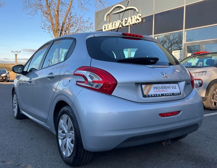 Peugeot 208 Hatchback 1,4 l 70 kw