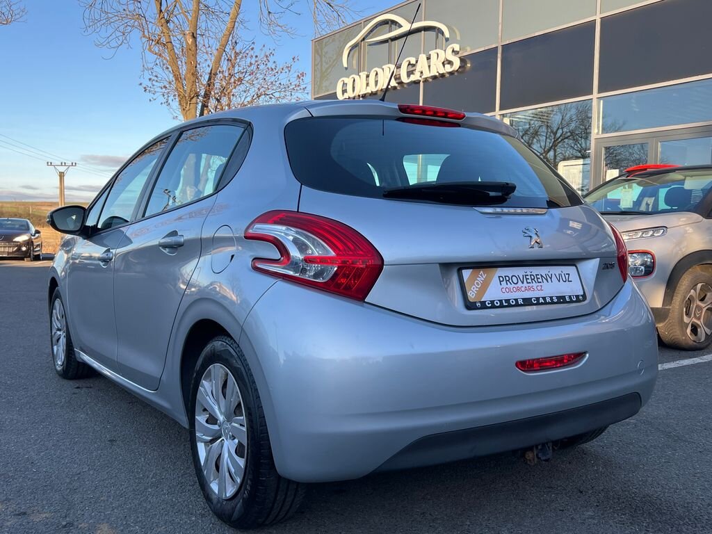 Peugeot 208 Hatchback 1,4 l 70 kw