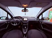 Peugeot 208 16