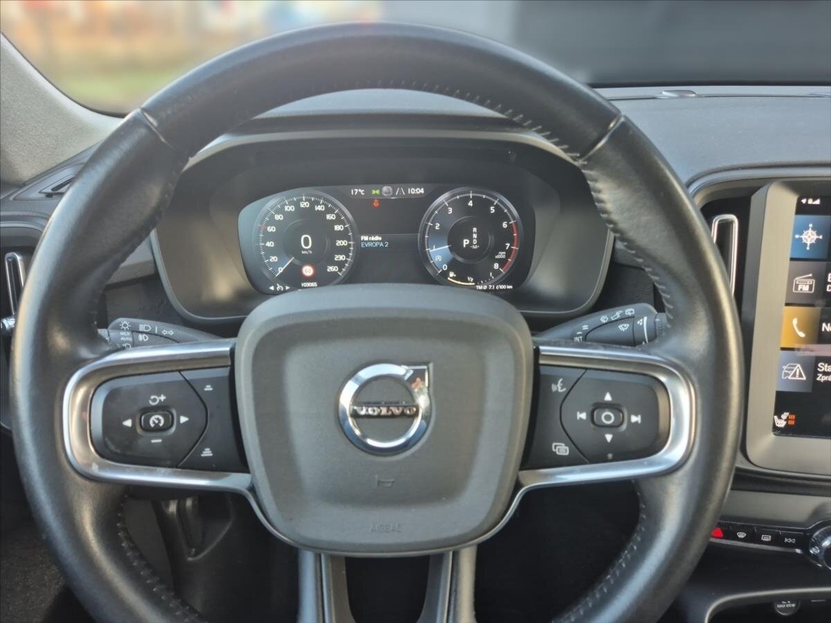 Volvo XC40 SUV 1,5 l 120 kw