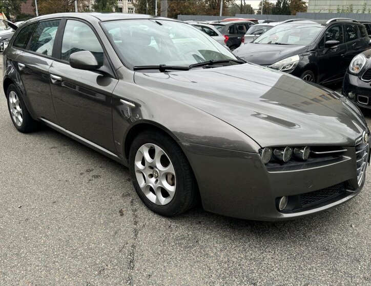 Alfa Romeo 159 14