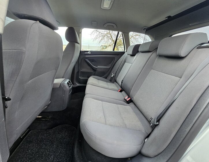 Volkswagen Golf Kombi 2,0 l 77 kw