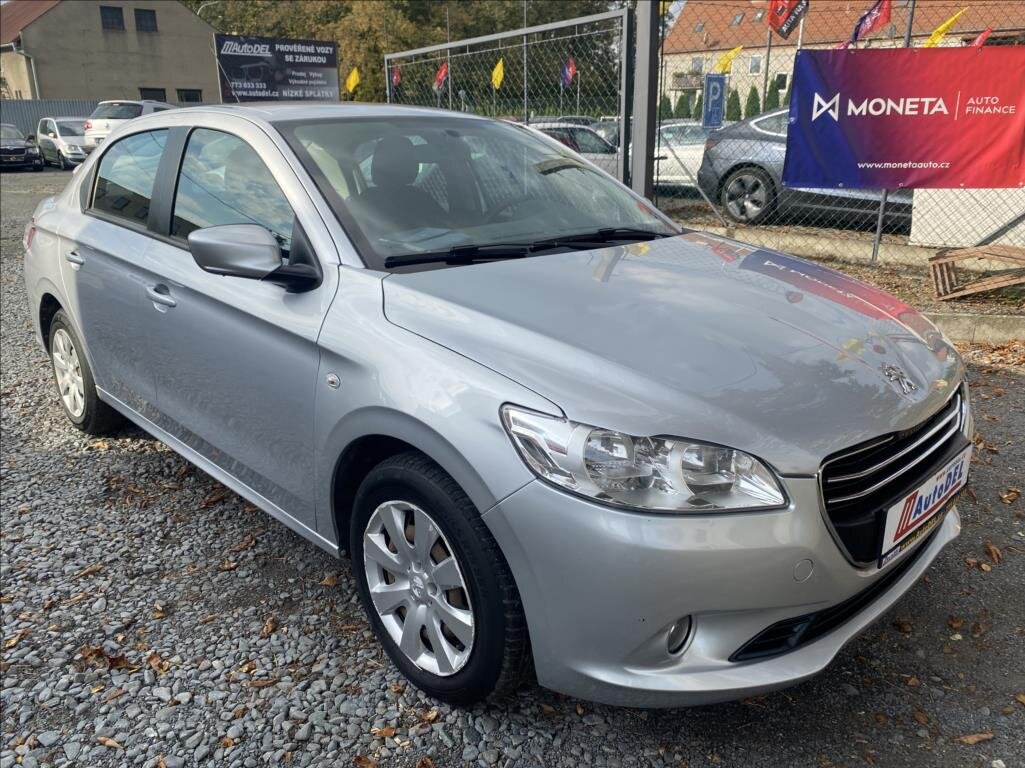 Peugeot 301 Sedan 1,2 l 53 kw
