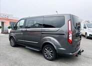 Ford Tourneo Custom 9
