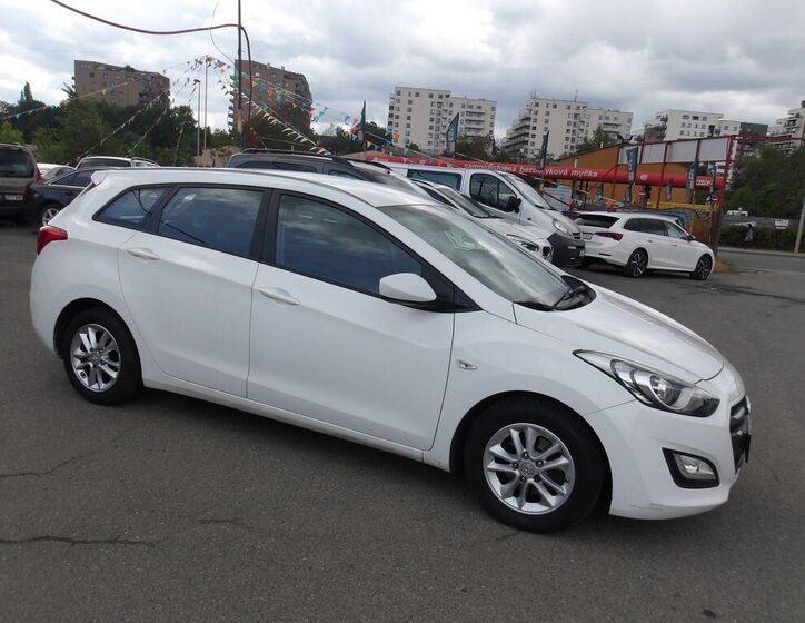 Hyundai i30 Kombi 1,6 l 88 kw