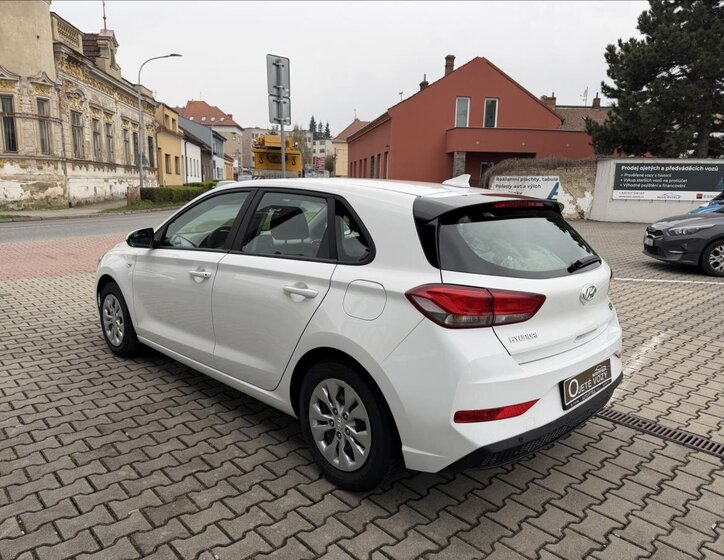 Hyundai i30 Hatchback 1,5 l 80 kw