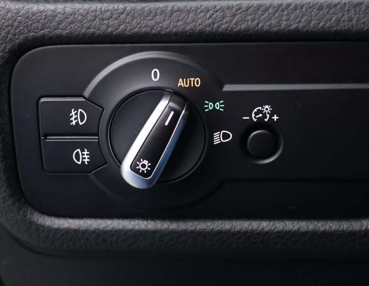 Volkswagen Touareg SUV / Terénní 3,0 l 193 kw