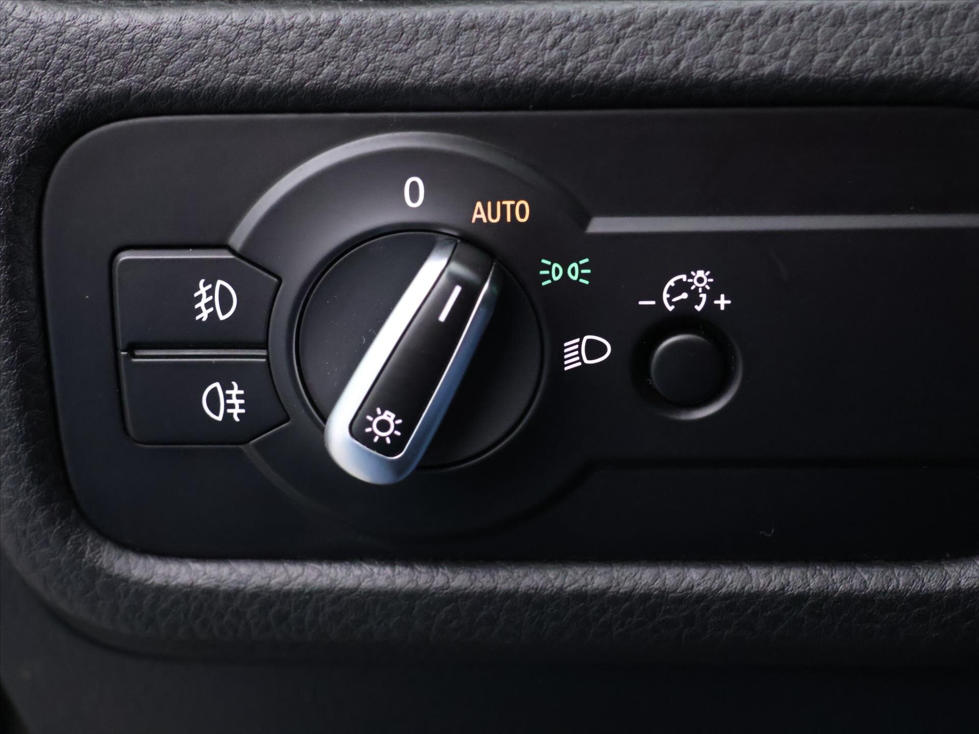 Volkswagen Touareg SUV / Terénní 3,0 l 193 kw