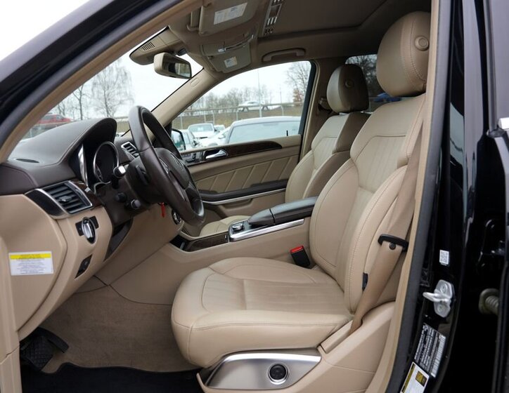 Mercedes-Benz GL SUV / Terénní 4,7 l 320 kw