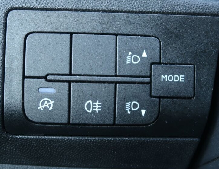 Opel Movano Skříň 2,2 l 103 kw