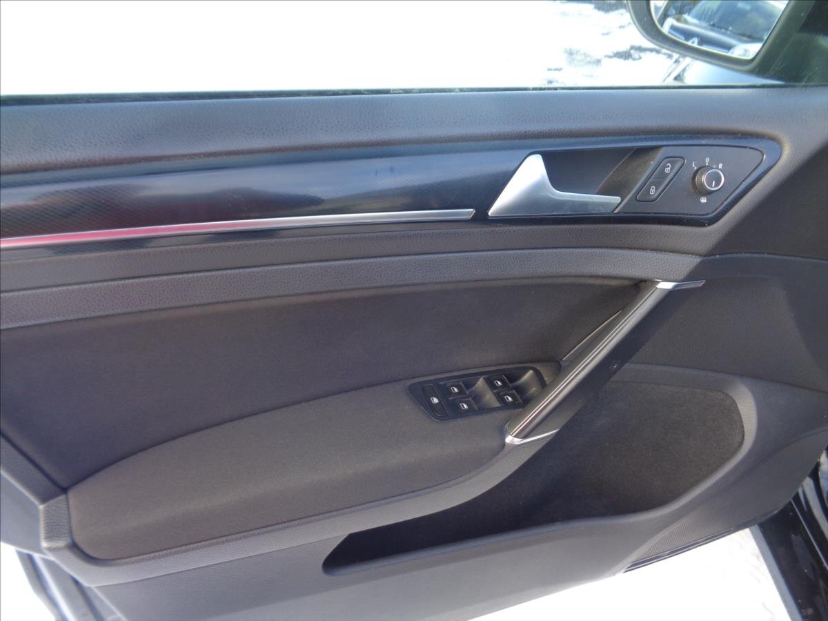 Volkswagen Golf Kombi 2,0 l 110 kw