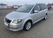 Volkswagen Touran 1