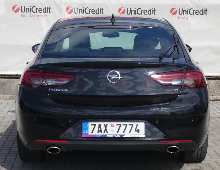 Opel Insignia 4
