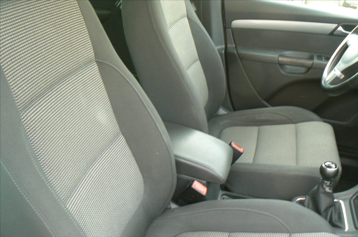 Volkswagen Sharan MPV 2,0 l 103 kw