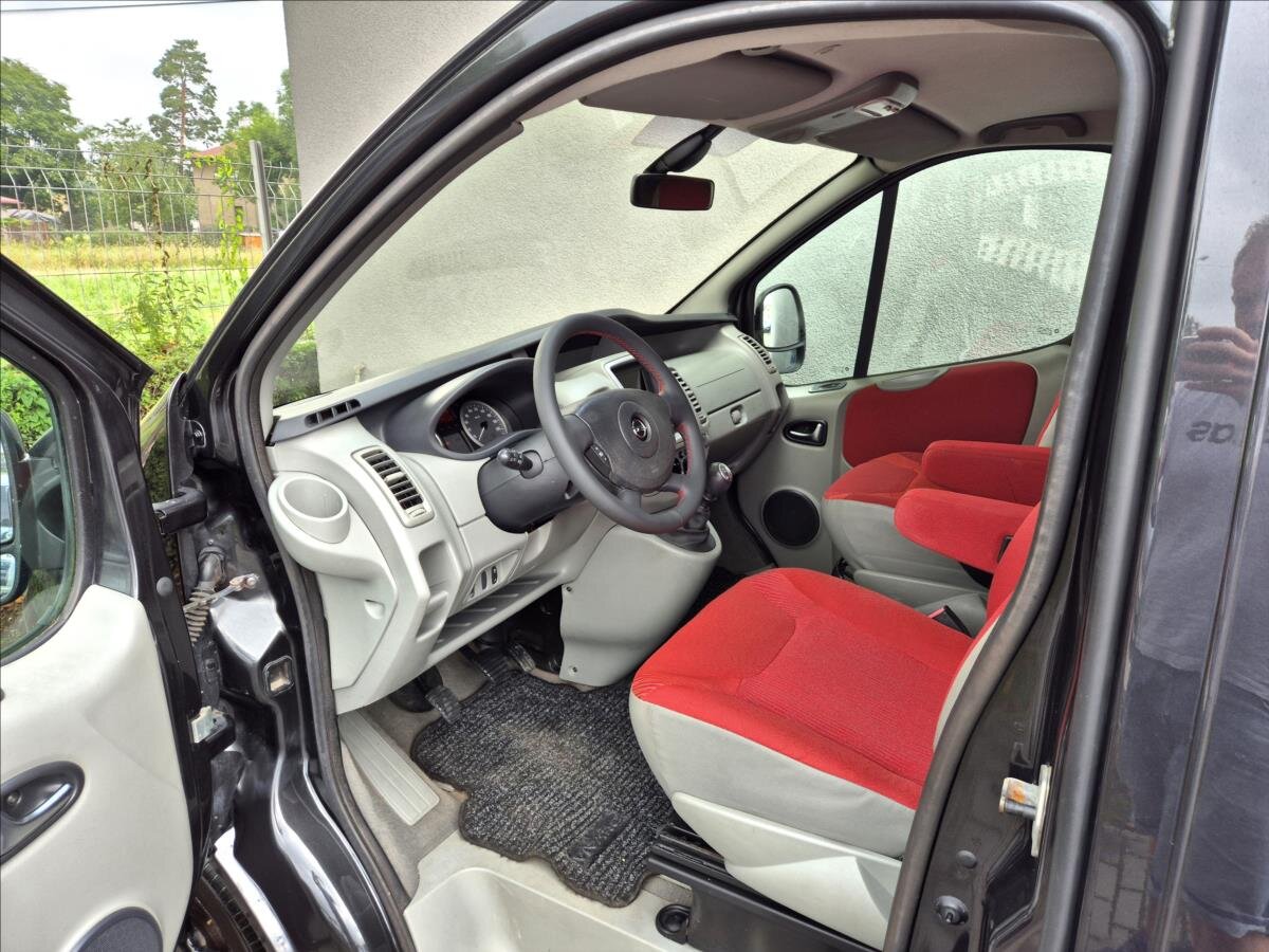 Opel Vivaro VAN / Minibus 2,0 l 84 kw