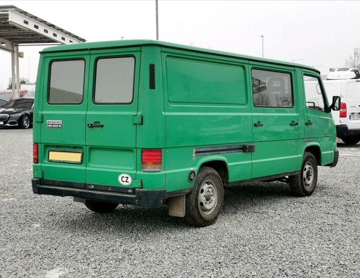 Mercedes-Benz Ostatní Skříň 2,4 l 55 kw