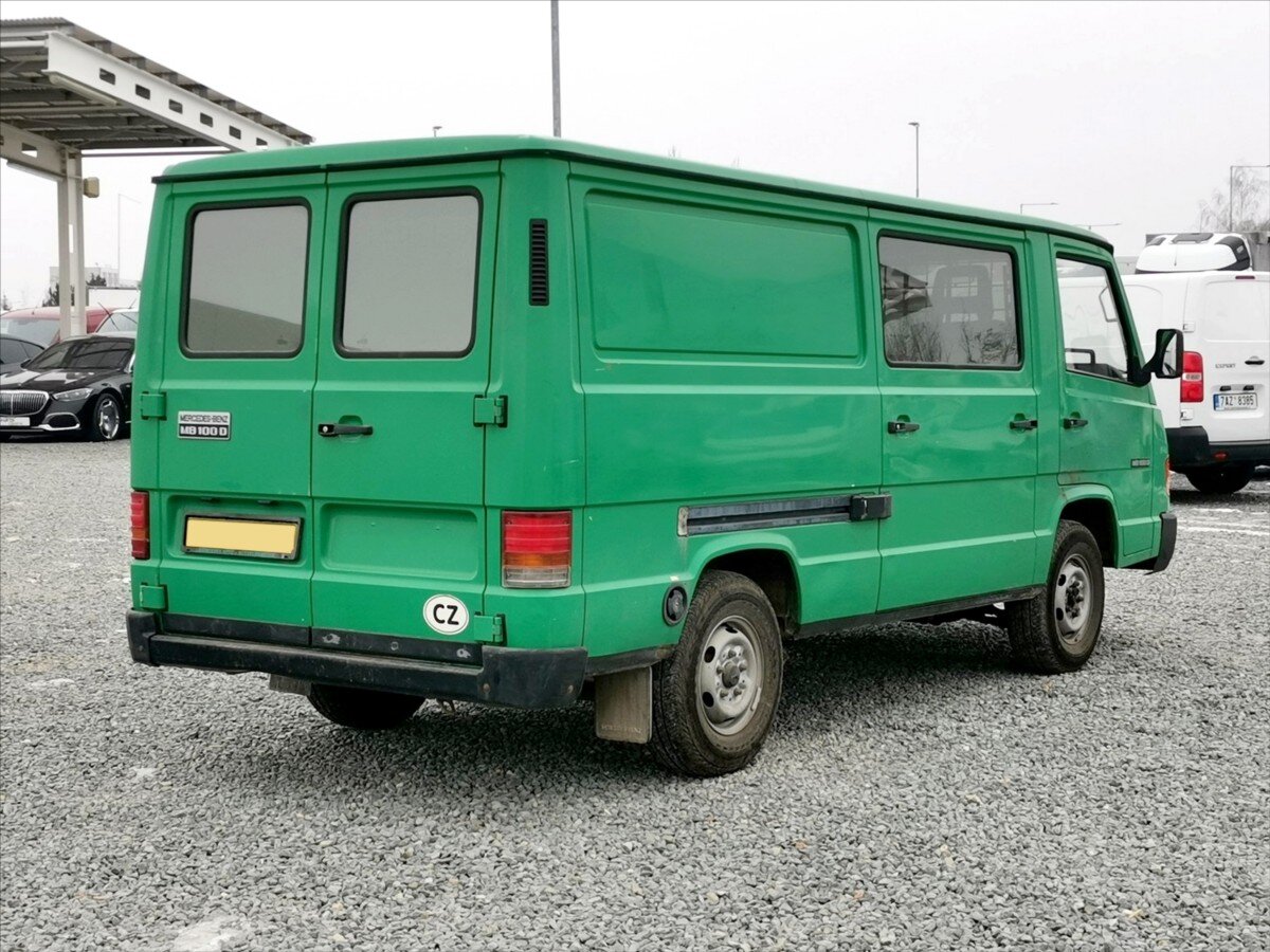 Mercedes-Benz Ostatní Skříň 2,4 l 55 kw