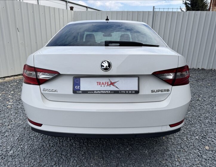 Škoda Superb Sedan / Limuzína 2,0 l 140 kw