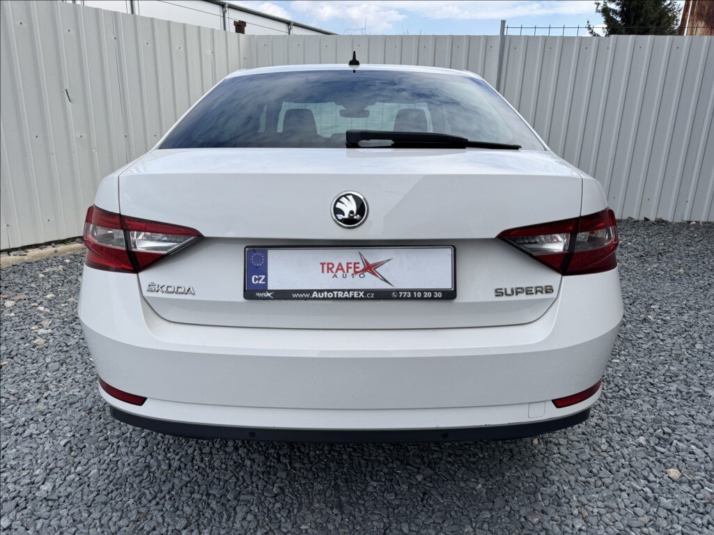 Škoda Superb Sedan / Limuzína 2,0 l 140 kw