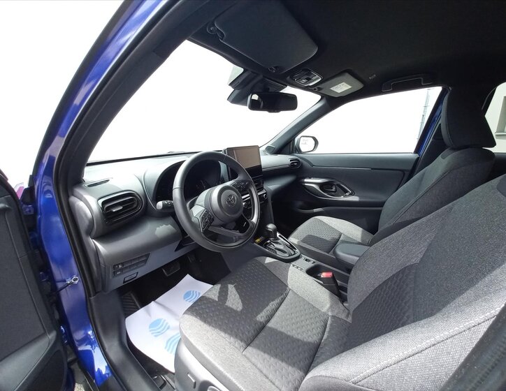 Toyota Yaris Cross CUV 1,5 l 68 kw