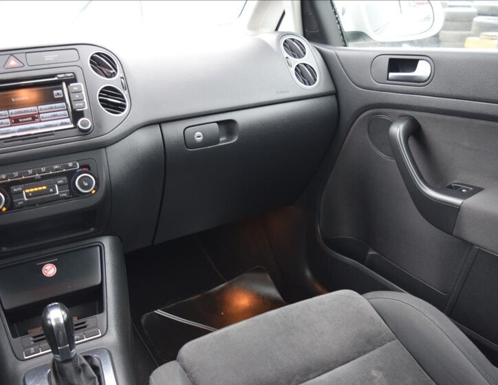 Volkswagen Golf Kombi 1,6 l 77 kw