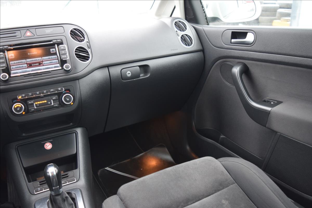 Volkswagen Golf Kombi 1,6 l 77 kw