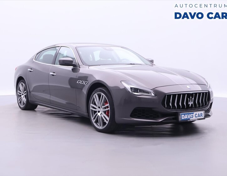 Maserati Quattroporte 1
