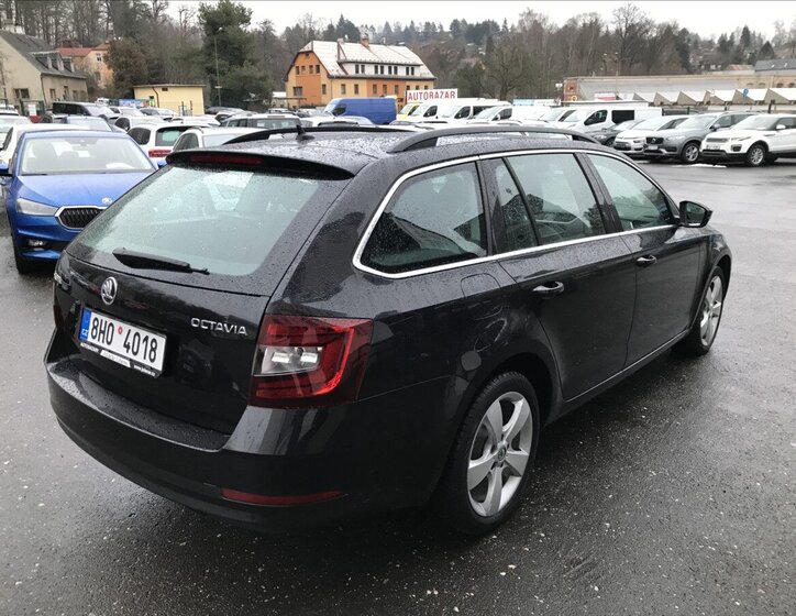 Škoda Octavia Kombi 2,0 l 110 kw