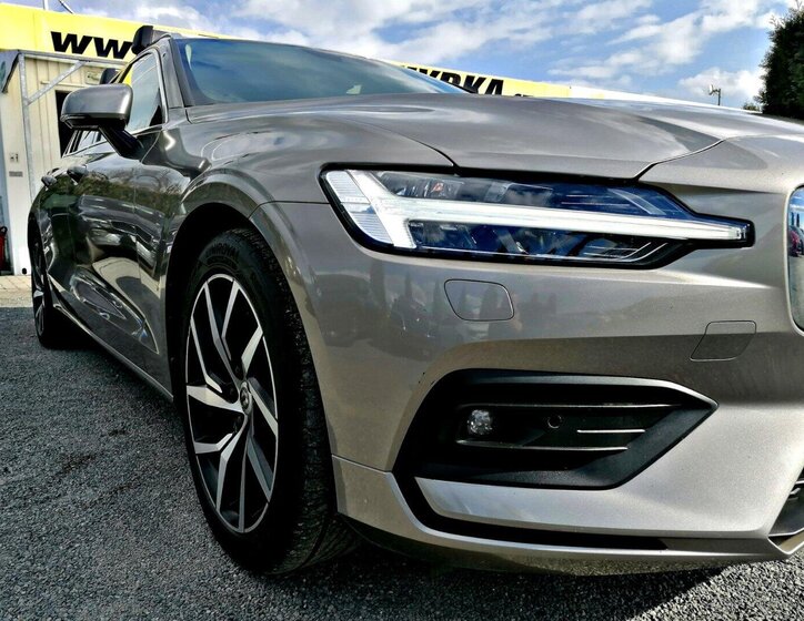 Volvo V60 Kombi 2,0 l 110 kw