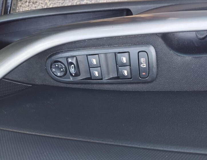 Peugeot 308 Kombi 1,6 l 80 kw