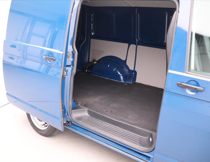 Volkswagen Transporter Skříň 2,0 l 75 kw
