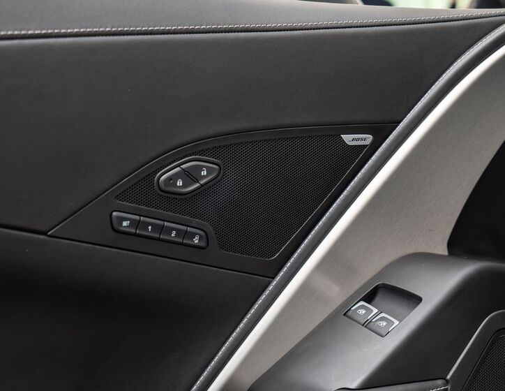 Chevrolet Corvette 16