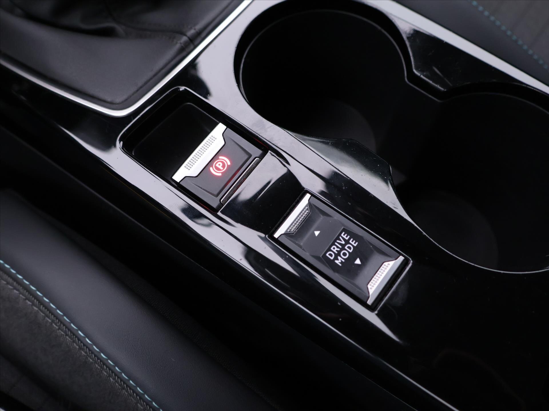 Peugeot 2008 SUV 1,2 l 74 kw