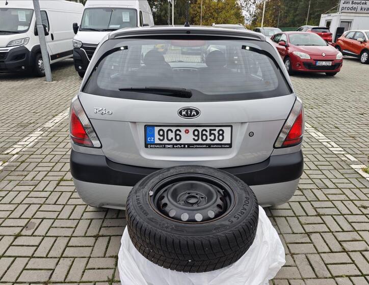 KIA Rio 20
