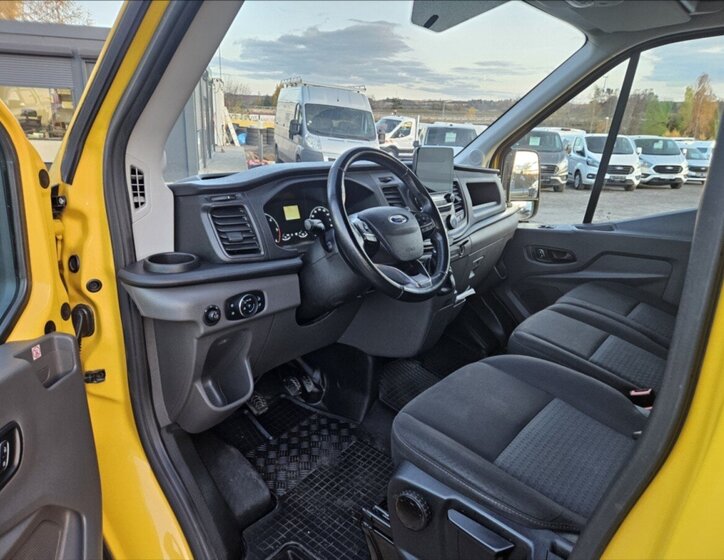 Ford Transit 7