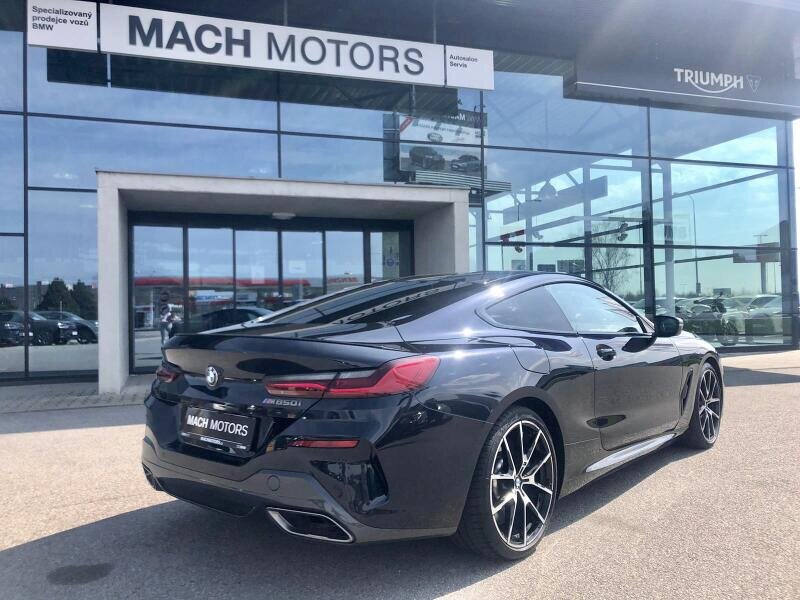 BMW Řada 8 Kupé 4,4 l 390 kw