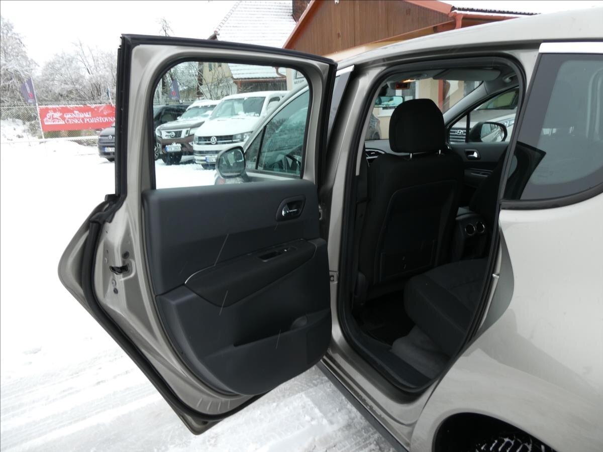 Peugeot 3008 SUV 1,6 l 82 kw