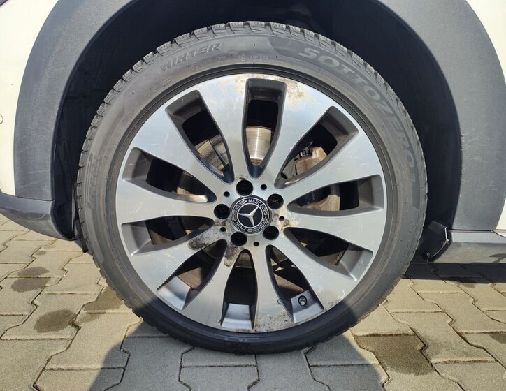 Mercedes-Benz Třídy E Kombi 2,0 l 143 kw