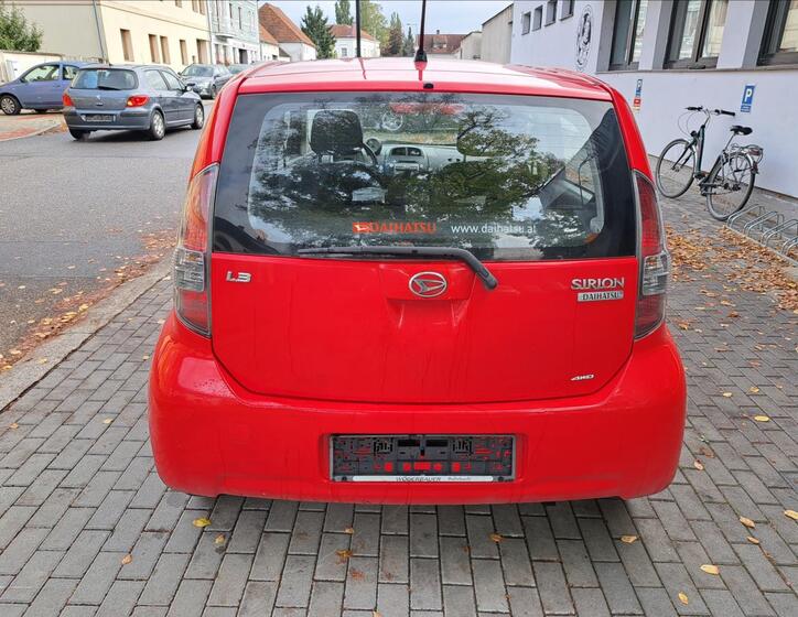 Daihatsu Sirion 10