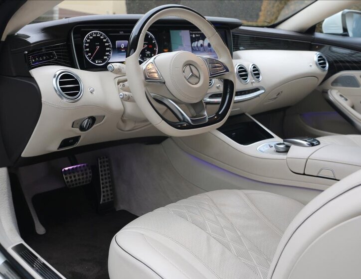 Mercedes-Benz Třídy S Kupé 4,7 l 335 kw